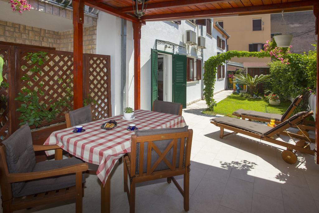 City Center Apartment Kadena Сплит Екстериор снимка