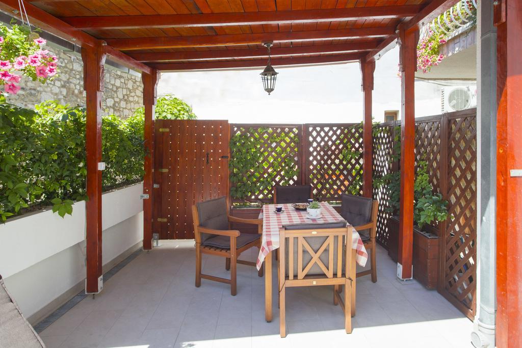 City Center Apartment Kadena Сплит Екстериор снимка