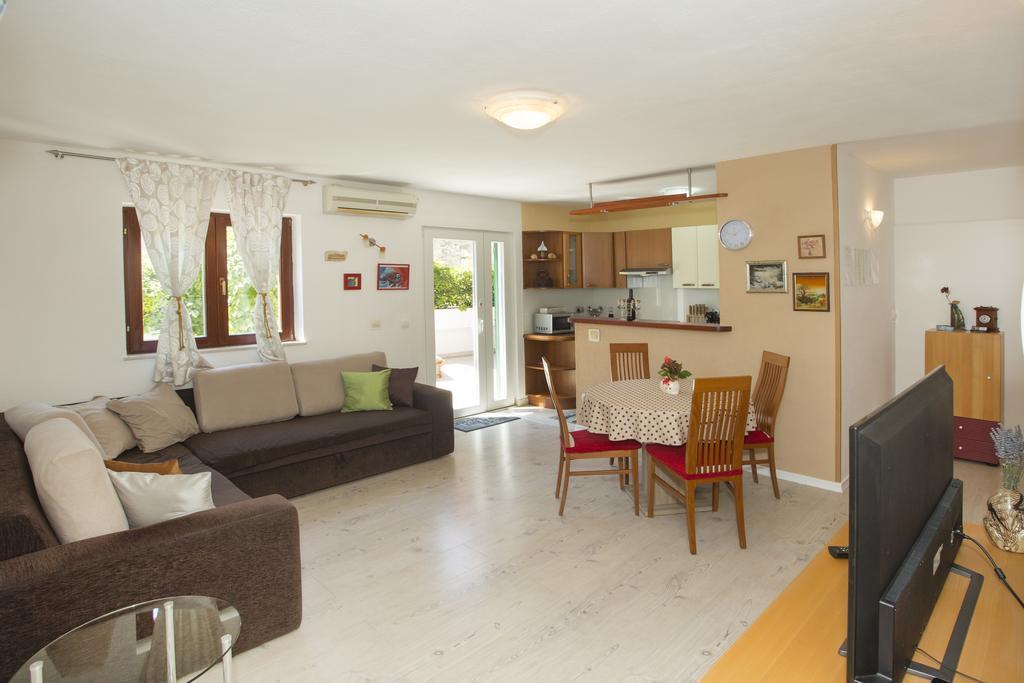City Center Apartment Kadena Сплит Екстериор снимка