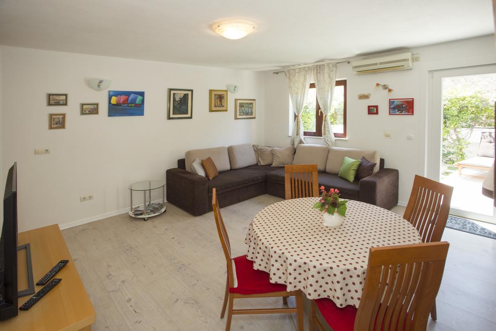 City Center Apartment Kadena Сплит Екстериор снимка